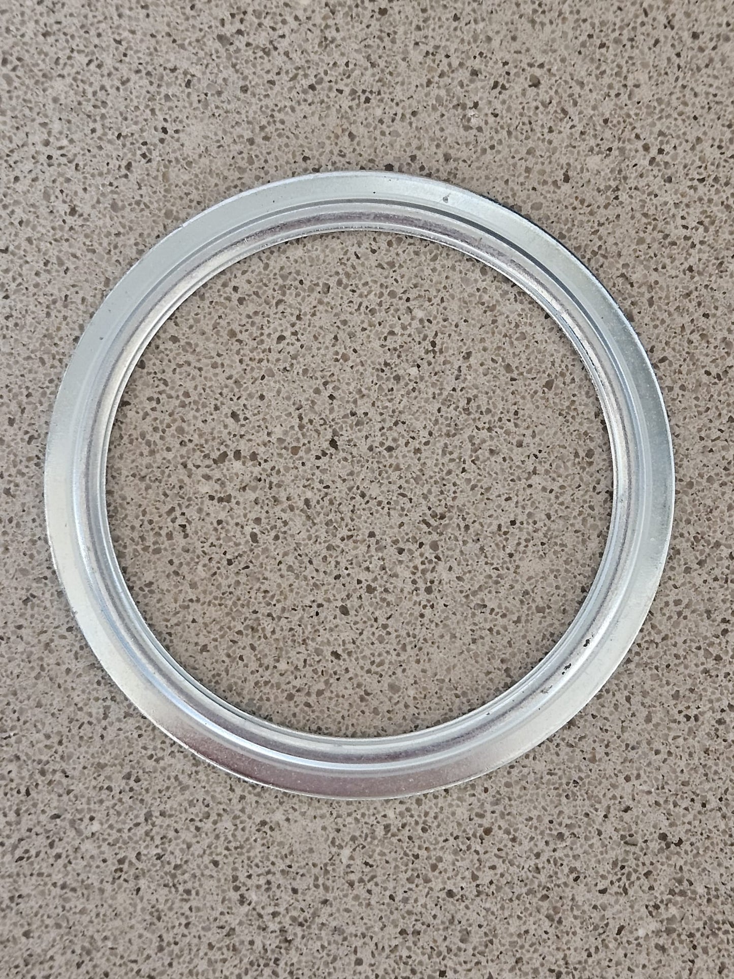 cornice per strumenti