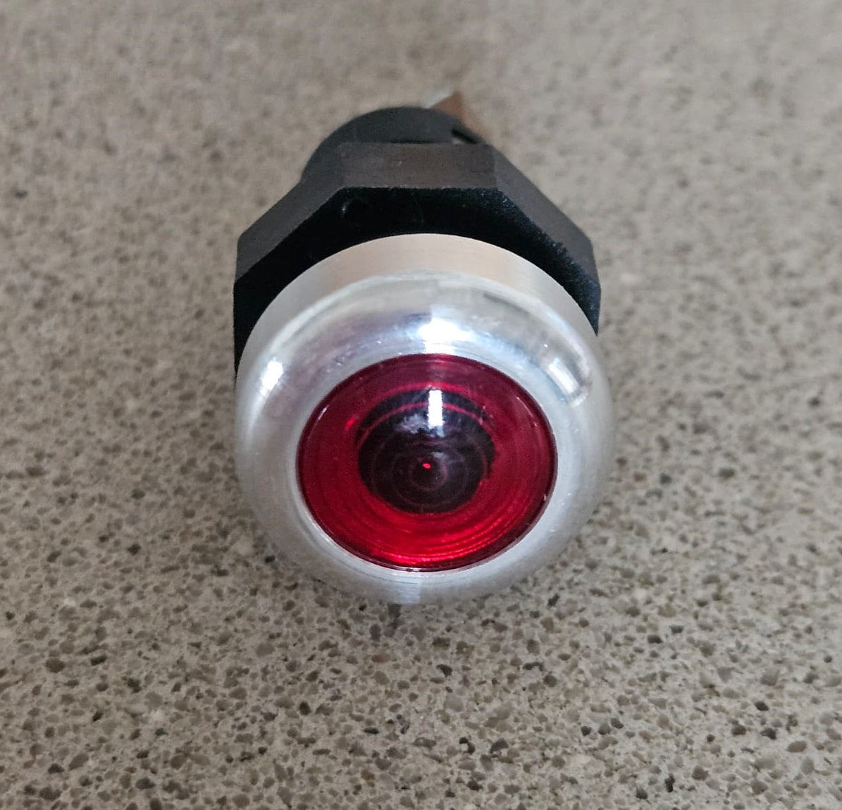 spia luminosa rossa cromata